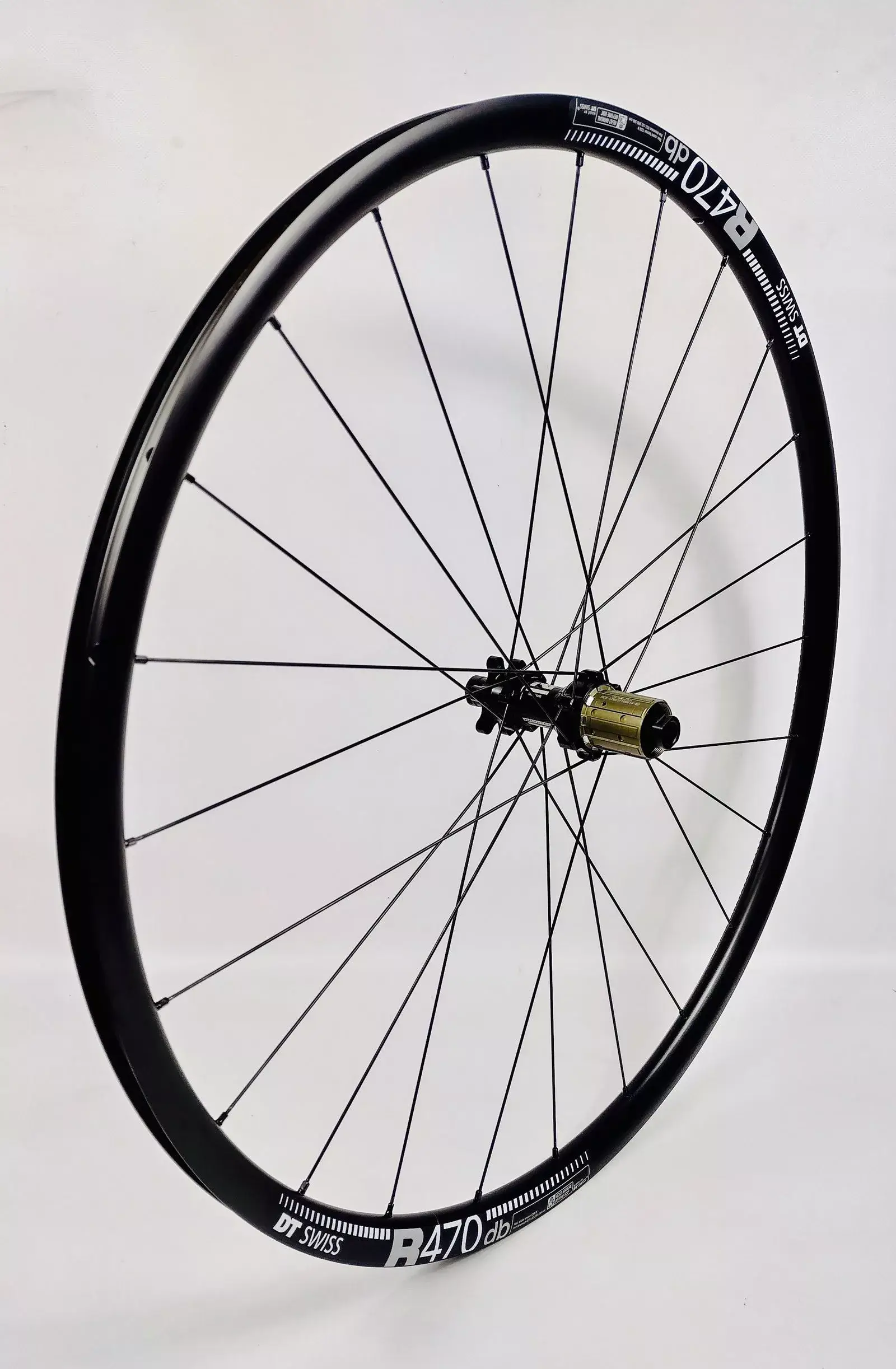 Leichtes Gravel-Hinterrad DT Swiss R470 auf Novatec D411/D412 Nabe 24 Speichen Customized Bicycle Wheels