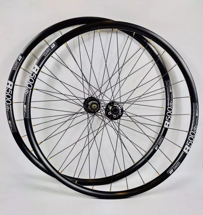 DT Swiss R500 Novatec 791-792 Pillar Sapim Gravel Alu Wheels Sturdy custom bicycle wheels checked with strain gauge